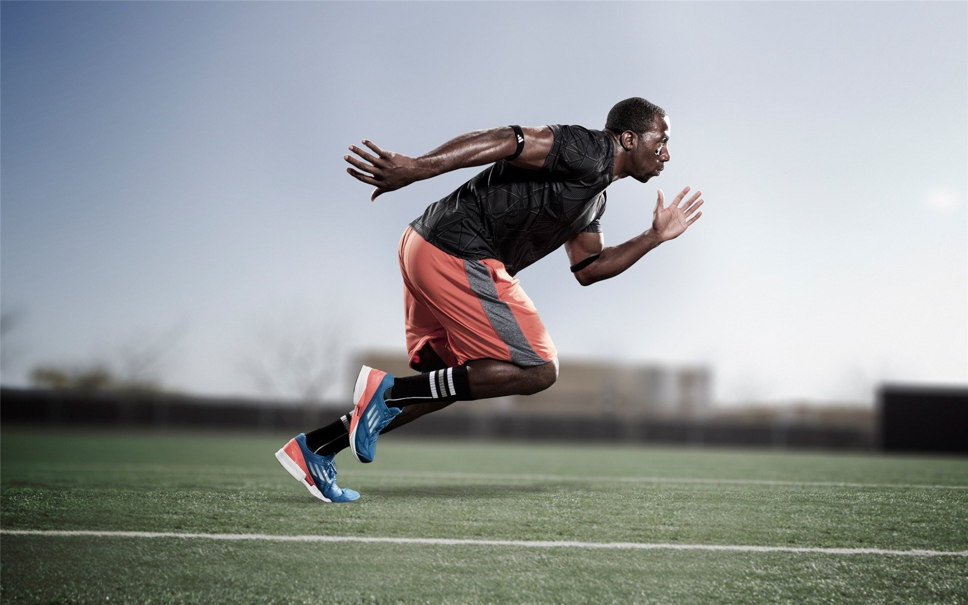 “青少年足球比赛精彩纷呈，未来之星纷纷亮相”，2020青少年足球比赛