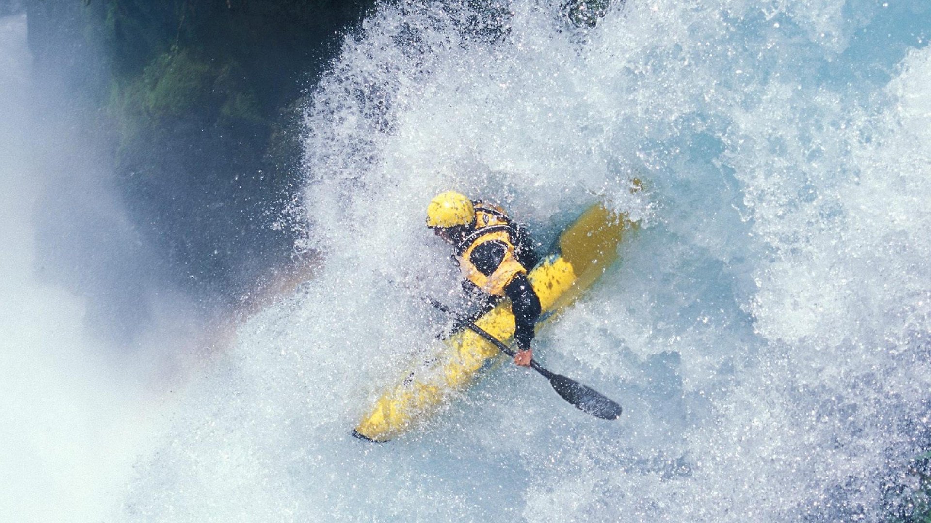 瑞士女足“冰雪五人组”组团破门，网友称“雪山刺客”，瑞士加拿大女足